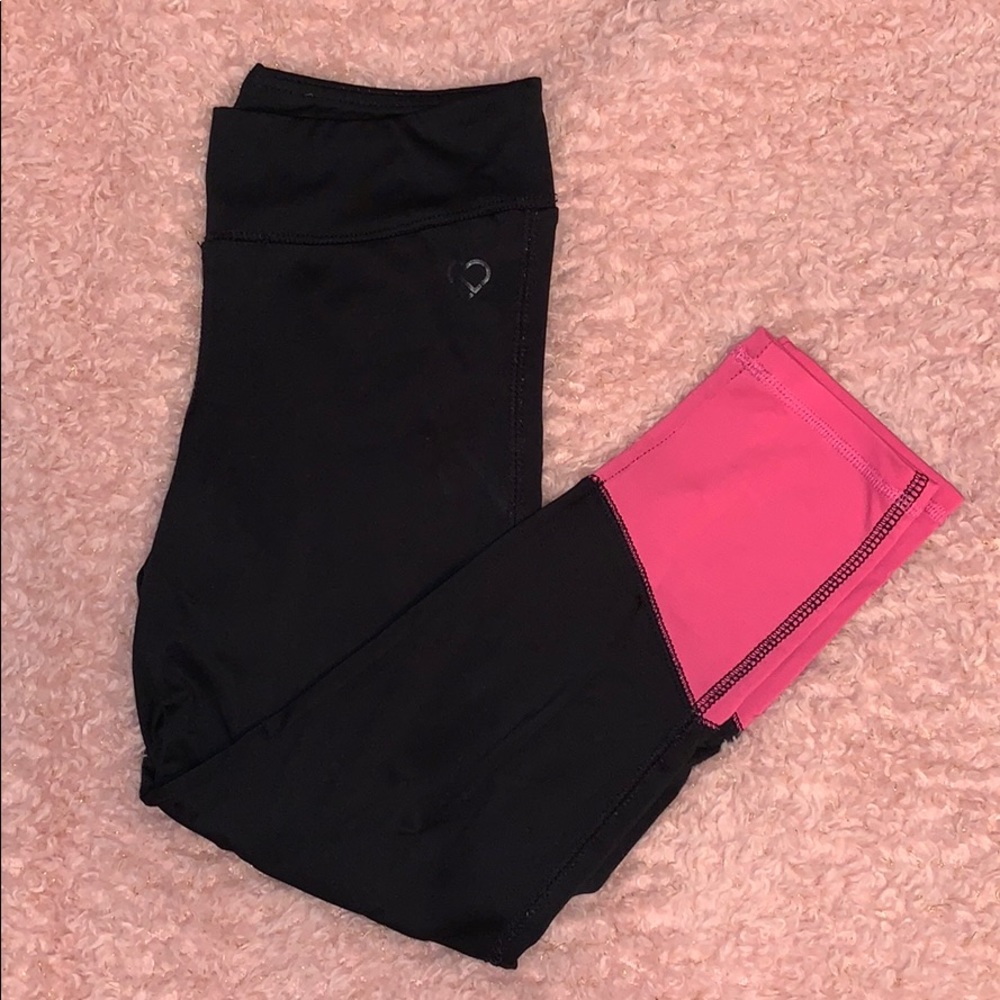 Cropped athletic leggings